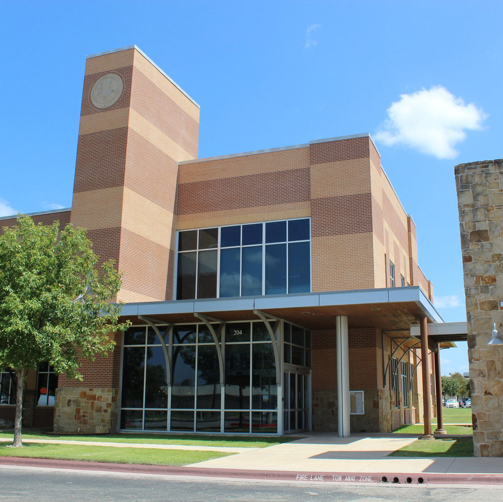 Photo of exterior Leander School building